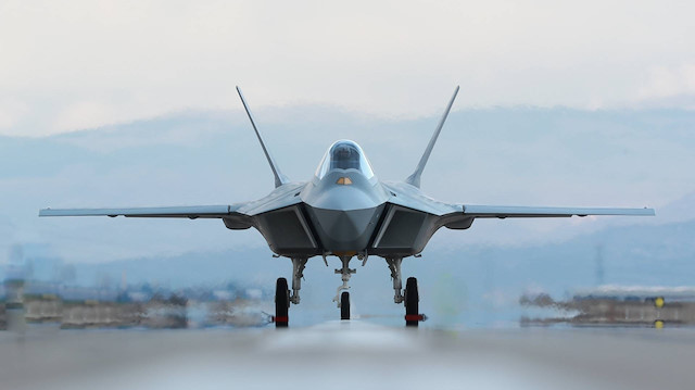 KAAN dünya sahnesinde: Türkiye'nin milli savaş uçağı F-35'e rakip oluyor... Newsweek KAAN'ı yazdı
