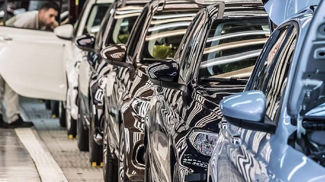 Trump'ın tarifeleri otomotiv sektörünü vurdu: Otomotiv devleri 12 milyar dolar zarar etti