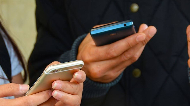 Okullarda cep telefonu yasağı yürürlüğe giriyor: Belçika'da tüm öğrenciler derse telefonsuz girecek