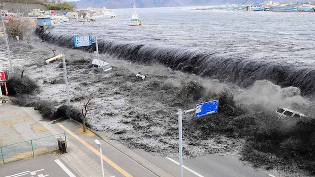 Tsunami alarmı verildi: Şili'de 7,5 büyüklüğünde deprem... Sahiller boşaltılıyor