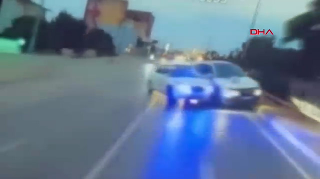 Düğün konvoyunda meydana gelen kaza kamerada