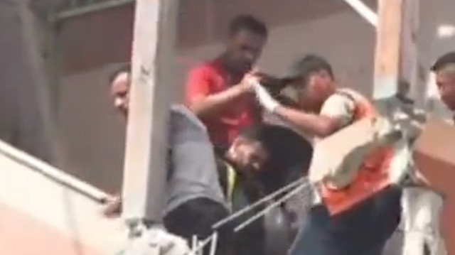 İşgalci İsrail Gazze'deki Nasır Hastanesi'ni böyle vurdu