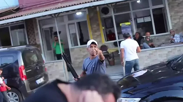 Tekirdağ Kore Mahallesi’nde sokak röportajında pompalı tüfekli tehdit
