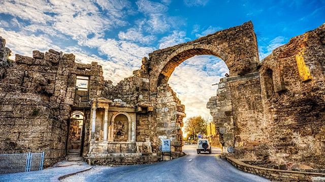 Antalya seyahati için gezilecek yerler, tarihi duraklar ve öneriler