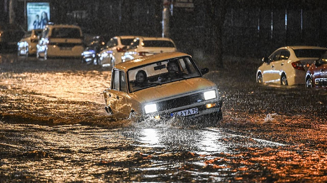 İstanbul ve 10 il için sağanak uyarısı: Meteoroloji'den kritik açıklama geldi
