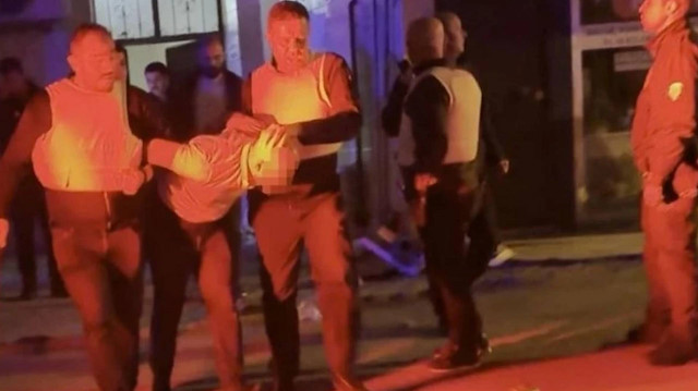 Boşandığını eşini darp edip çocuklarını bıçakla rehin alan şahıs tutuklandı