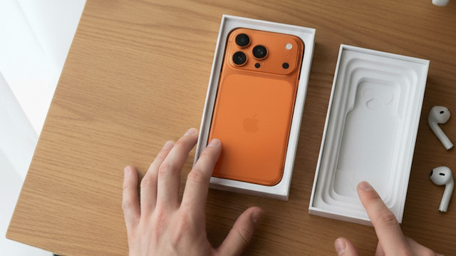 Telefon kutularından şarj kabloları da çıkarılıyor: Kutudan sadece telefon çıkacak