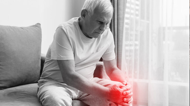 Ameliyatsız çözüm umudu: Düşük doz radyasyon diz ağrısını hafifletebilir