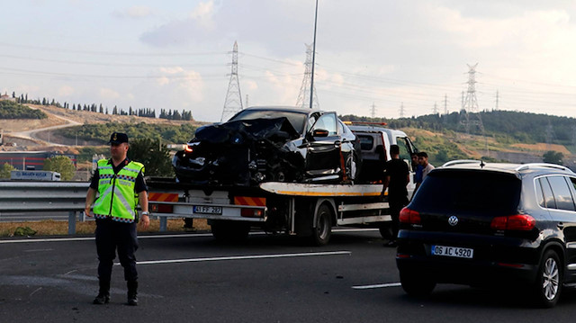 Kuzey Marmara Otoyolu’nda korkunç kaza: Zikzak atan otomobil kamyonete çarptı