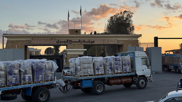 İsrail, ateşkese rağmen Gazze'ye yardım göndermesine izin vermiyor