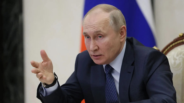 Rus denizaltısı Baltık'ta arızalandı: İsveç ordusu peşinde