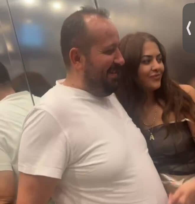 Rahbar bilan surat Lesbian porno meva bilan