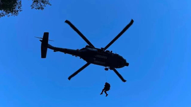 Antalya'da dağda mahsur kaldılar: İki jeoloji mühendisi askeri helikopterle kurtarıldı
