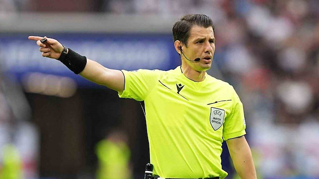 Roma - Plzen maçını yöneten Halil Umut Meler'e büyük tepki