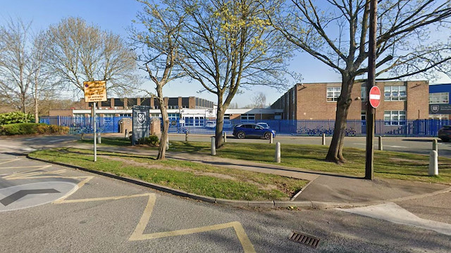 Futbol yalanı ortaya çıktı: Öğrencisi, öğretmenin sahte kariyerini ifşa etti