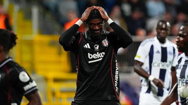 Kartal derbi öncesi tökezledi! Kasımpaşa 1 - 1 Beşiktaş (MAÇ ÖZETİ)