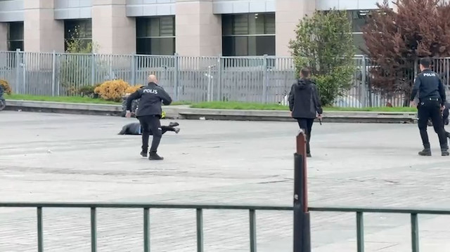 Çağlayan Adliyesi önünde korku dolu anlar: Silahlı şahıs 3 el ateş açtı