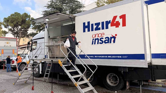 Hareket halinde üretim yapan tır, Balıkesir’e ulaştı: Günde 30 bin çorba
