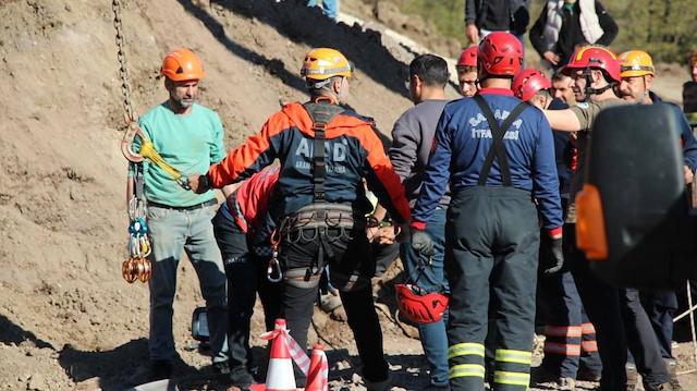 Sakarya’da yol çalışmasında facia: İşçi 30 metrelik kuyuya düştü