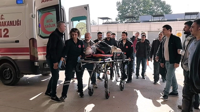 Bursa’da inşaatta facia: Devrilen iskelenin altında kalan işçi ağır yaralandı