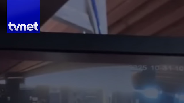 İşgalci İsrail askerleri kafeye daldı