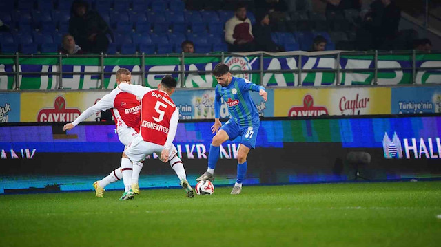 Rizespor evinde kazandı | Çaykur Rizespor 1 - 0 Fatih Karagümrük (MAÇ ÖZETİ)