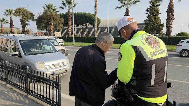 Fıkra gibi olay: Ana yola park edip "bana ceza yazmazlar" dedi, iki ceza birden yedi