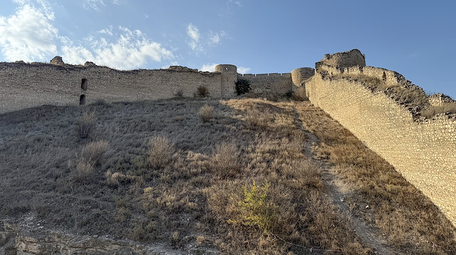 Karabağ'da işgalden kurtarılan Askeran Kalesi, ziyaretçilerini ağırlıyor