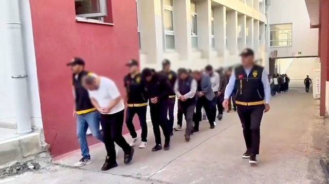 Dolandırıcılık şebekelerine operasyon! 25 tutuklama