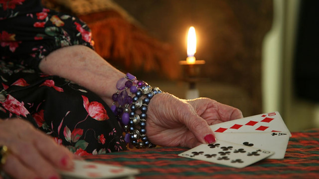 Fal bahaneli kredi tuzağı: Anne-kız 250 milyon dolarlık vurgunla suçlanıyor