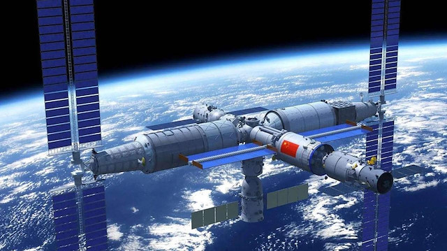 Çin uzay programında beklenmedik aksaklık: Mekikte hasar tespit edildi... Ekibin güvenliği tehlikede mi?