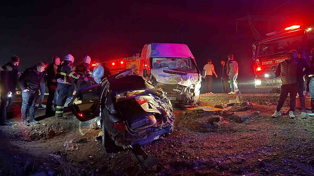 Diyarbakır Çınar’da 5 araçlı zincirleme kaza: Üç ölü, 7 yaralı