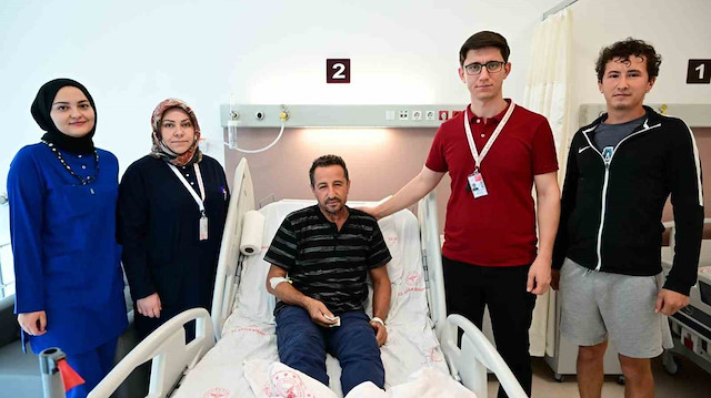 Metal parça gözüne saplandı:  İlk kez uygulanan ameliyat hayatını kurtardı