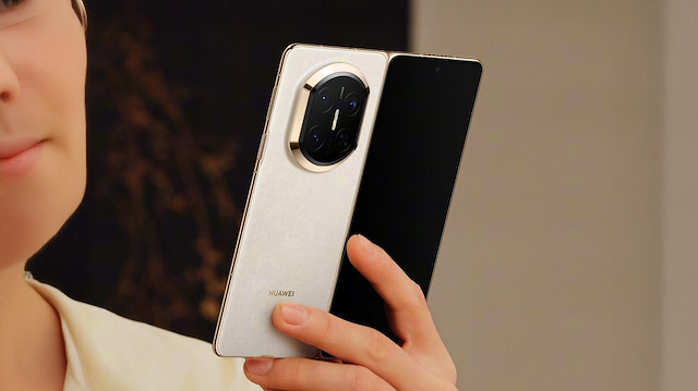 Huawei Mate X7 küresel pazara açılacak: Dubai'de tanıtıldı