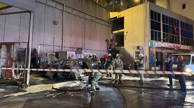 Esenyurt’ta şarjda olan elektrikli araç alev alarak patladı