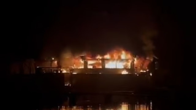 Ünlü tatil cennetinde yangın faciası! En az 23 kişi hayatını kaybetti