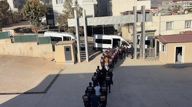 Kahramanmaraş ve Gaziantep'te tefecilere operasyon: 17 tutuklama