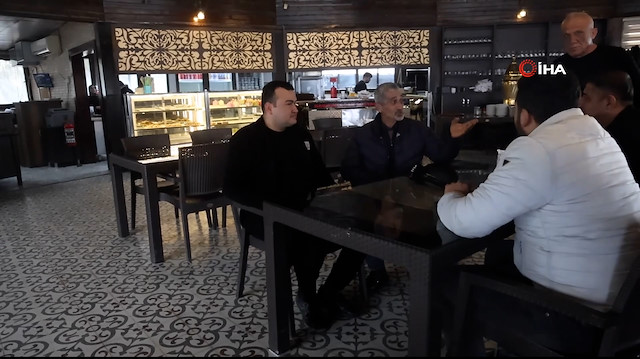 Hatay'da garsonun heimclich manevrası müşteriyi hayata tutundurdu