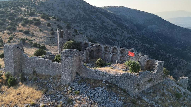 İzmir’in saklı hazinesi: Keçi Kalesi ?