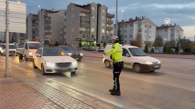 Konya'da şerit ihlali yapan 128 sürücüye ceza kesildi