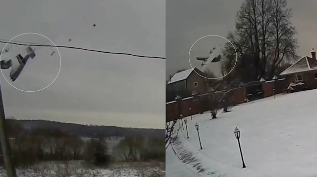 Rusya'da dehşet anları: Uçak havada parçalandı! O anlar kameralara yansıdı