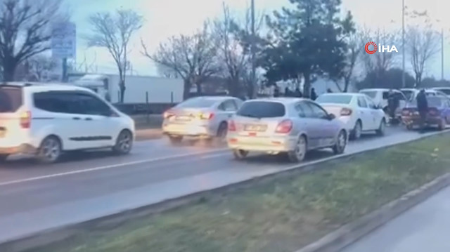 Bolu'da 4 aracın karıştığı zincirleme trafik kazası meydana geldi