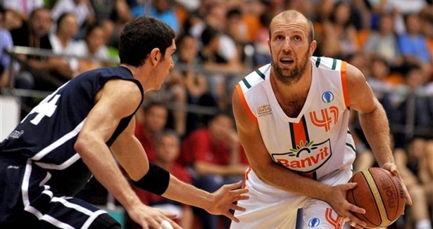 Anadolu Efes''i 78 - 74 yenen Banvit birinci oldu