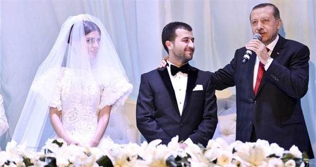 Bakan Yazıcı'nın oğlu evlendi