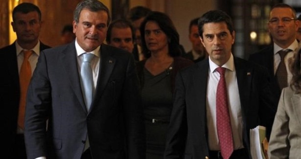 Portekiz Başbakan Yardımcısı Relvas istifa etti