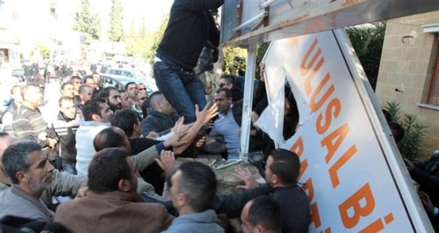 Kıbrıs'ta Türk işçiler isyanda