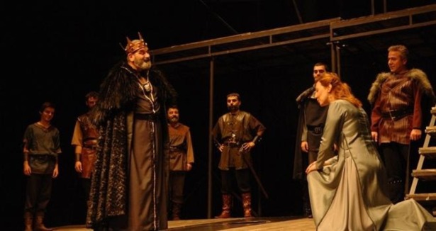 Yılın ilk operası Macbeth