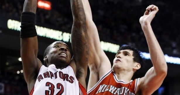 Ersan İlyasova Bucks'ın en skoreri