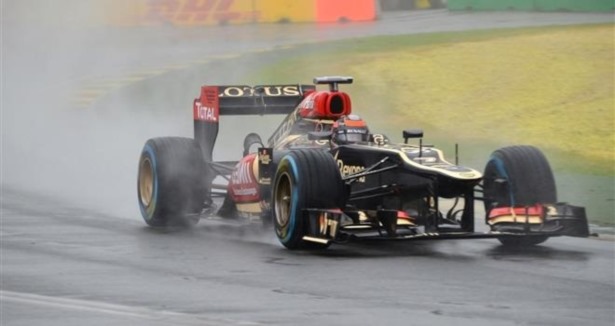 Formula 1'e yağmur engeli