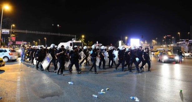Eylemcilerden CHP'li vekillere tepki